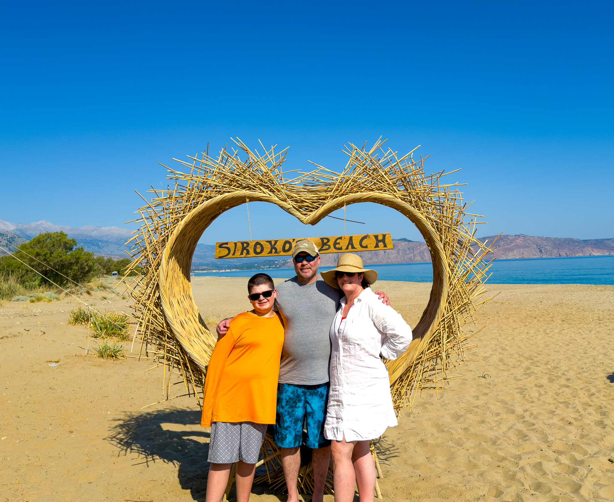 Sirokos Taverna heart with family at Episkopi Beach